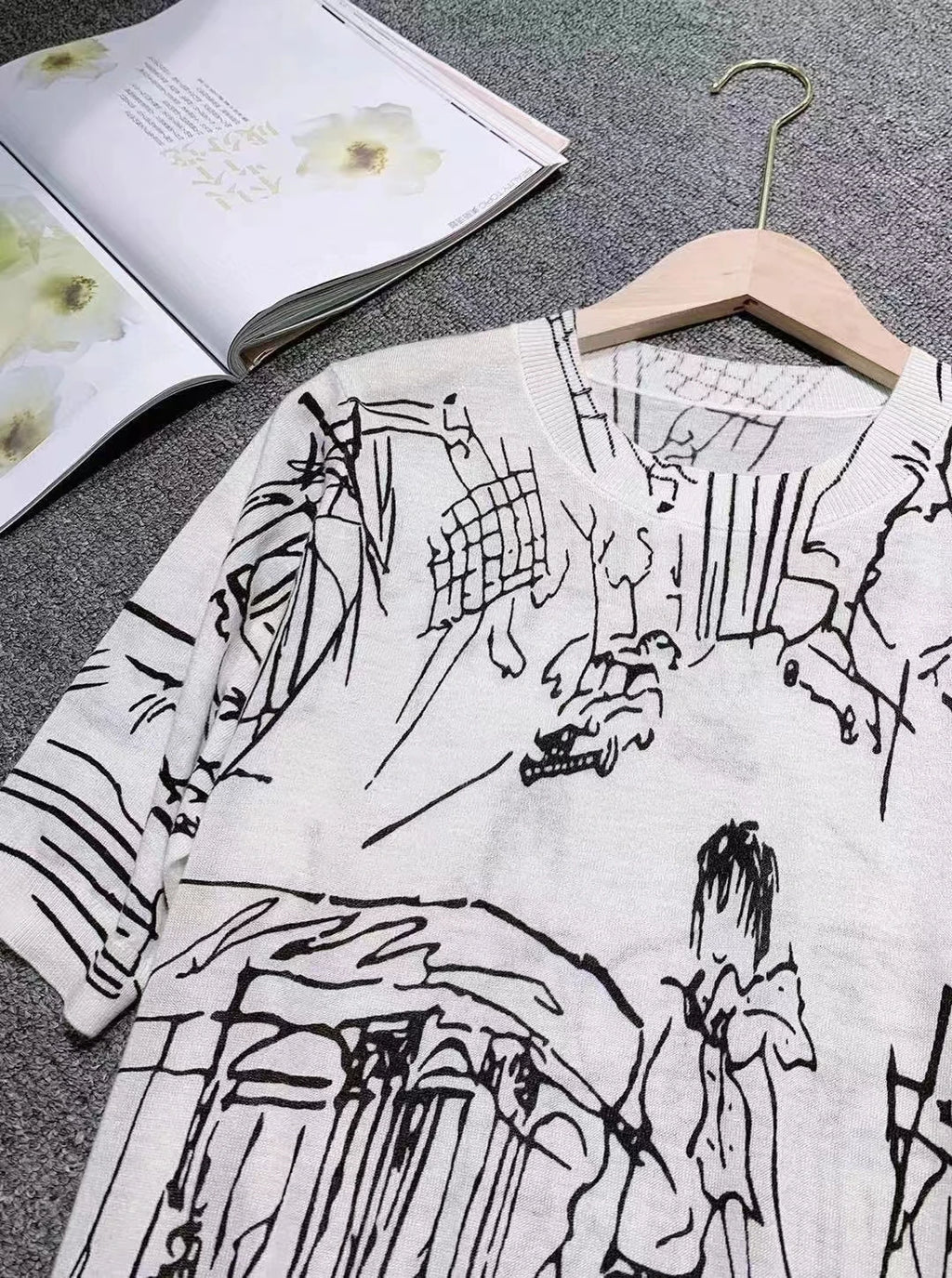 Thin Section Graffiti T-shirt