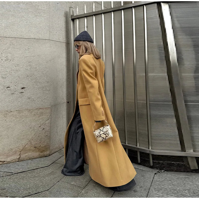 Elegant Wool Overcoat