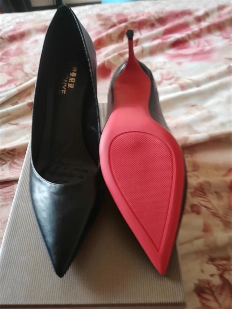 Stilletto heels matte