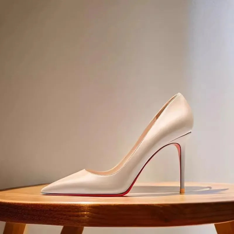 Stilletto heels matte