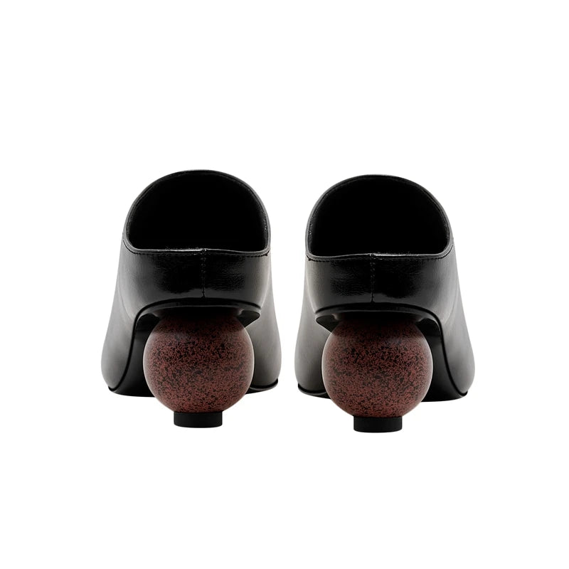 Horse Leather Muller Slippers